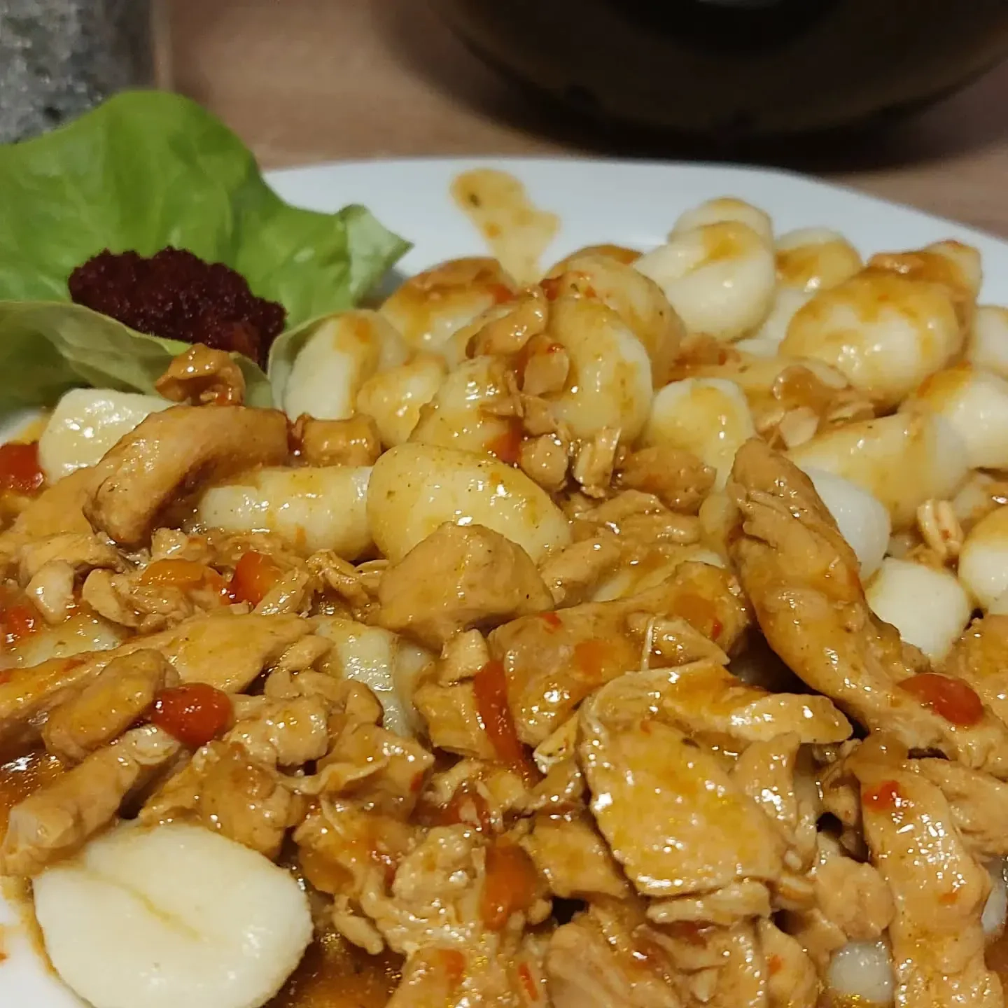 Vištienos troškinys su pastarnoku, cukinija ir salieru