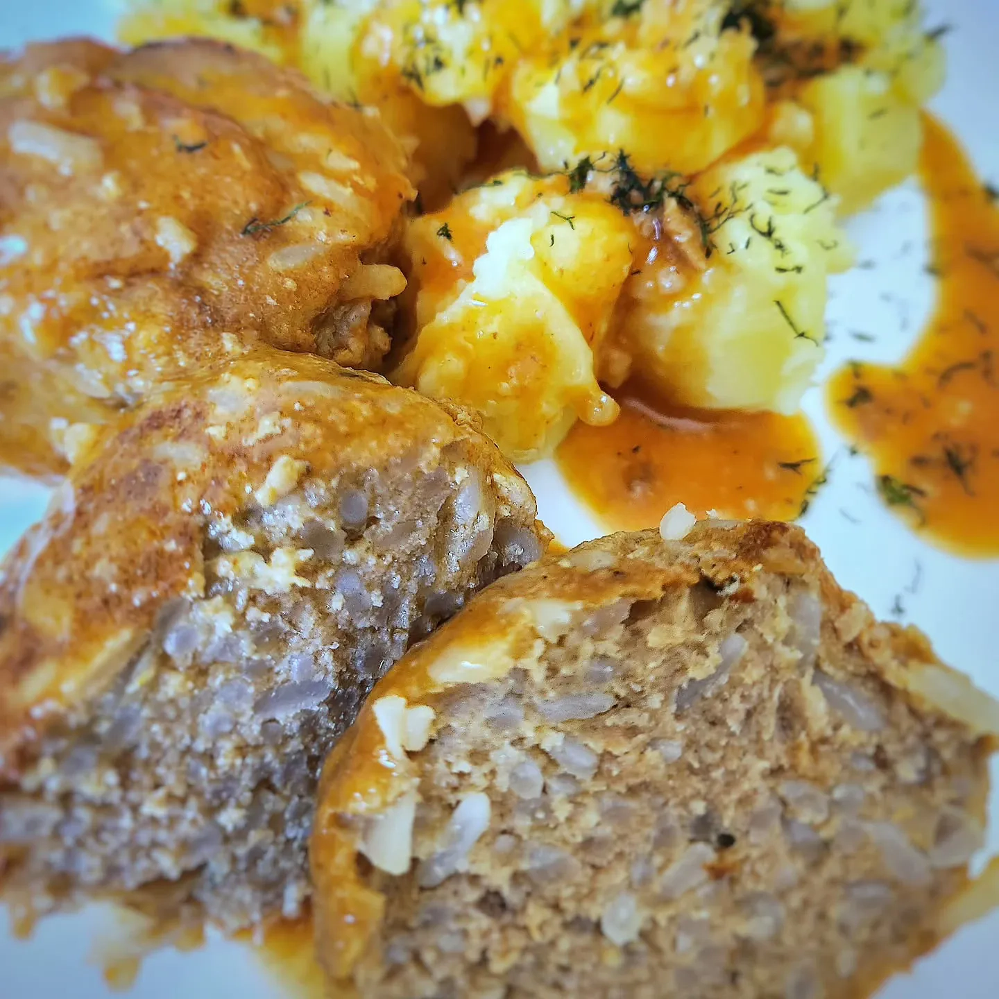 Kotlety mielone z ryżem i marchewką