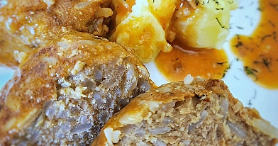 Kotlety mielone z ryżem i marchewką