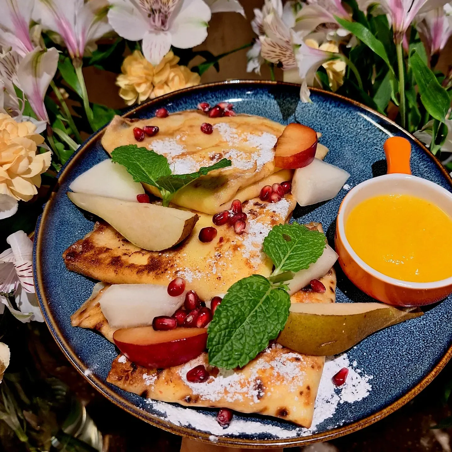 Naleśniki z serem i owocami