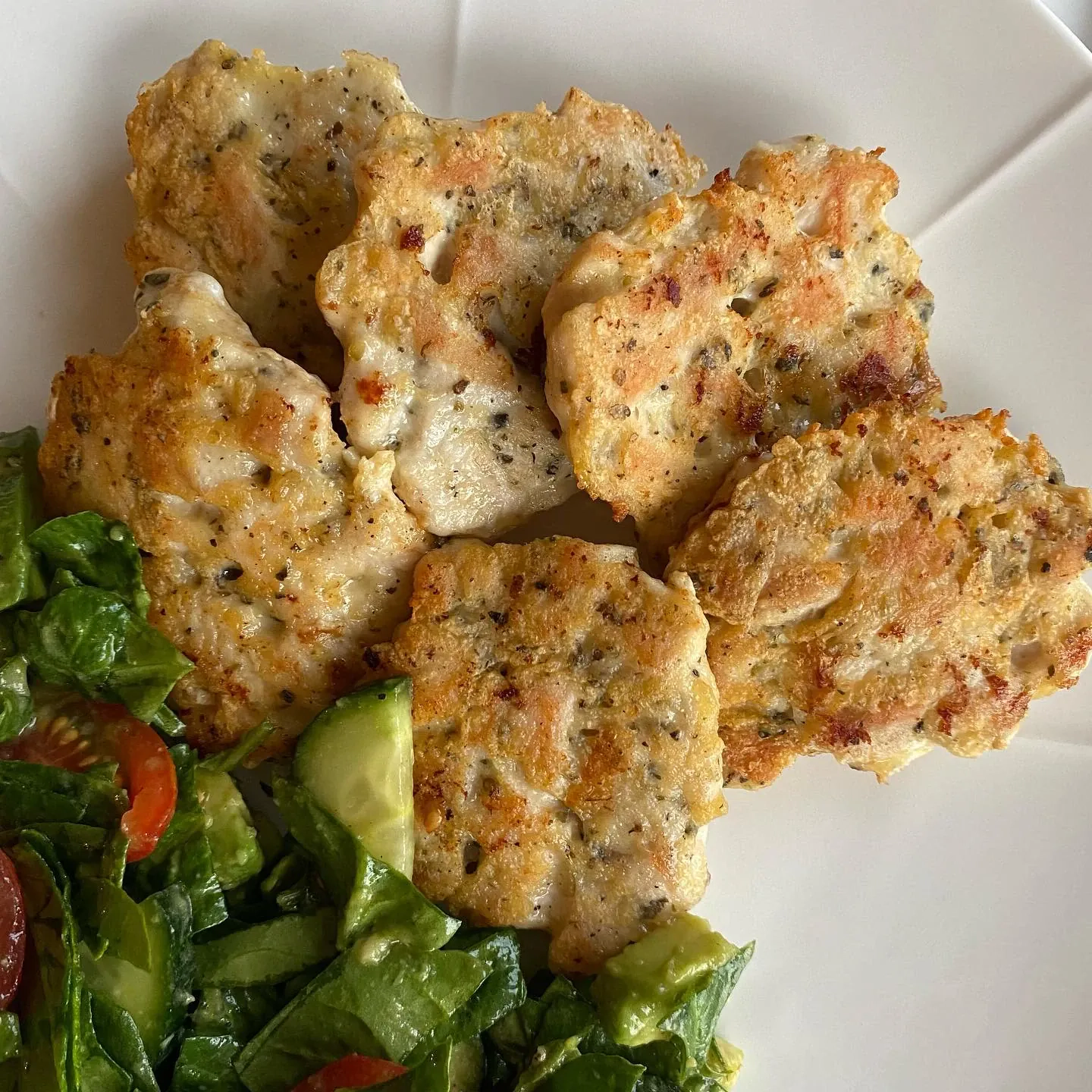 Karbonadiniai kepsneliai, kepti karšto oro gruzdintuvėje