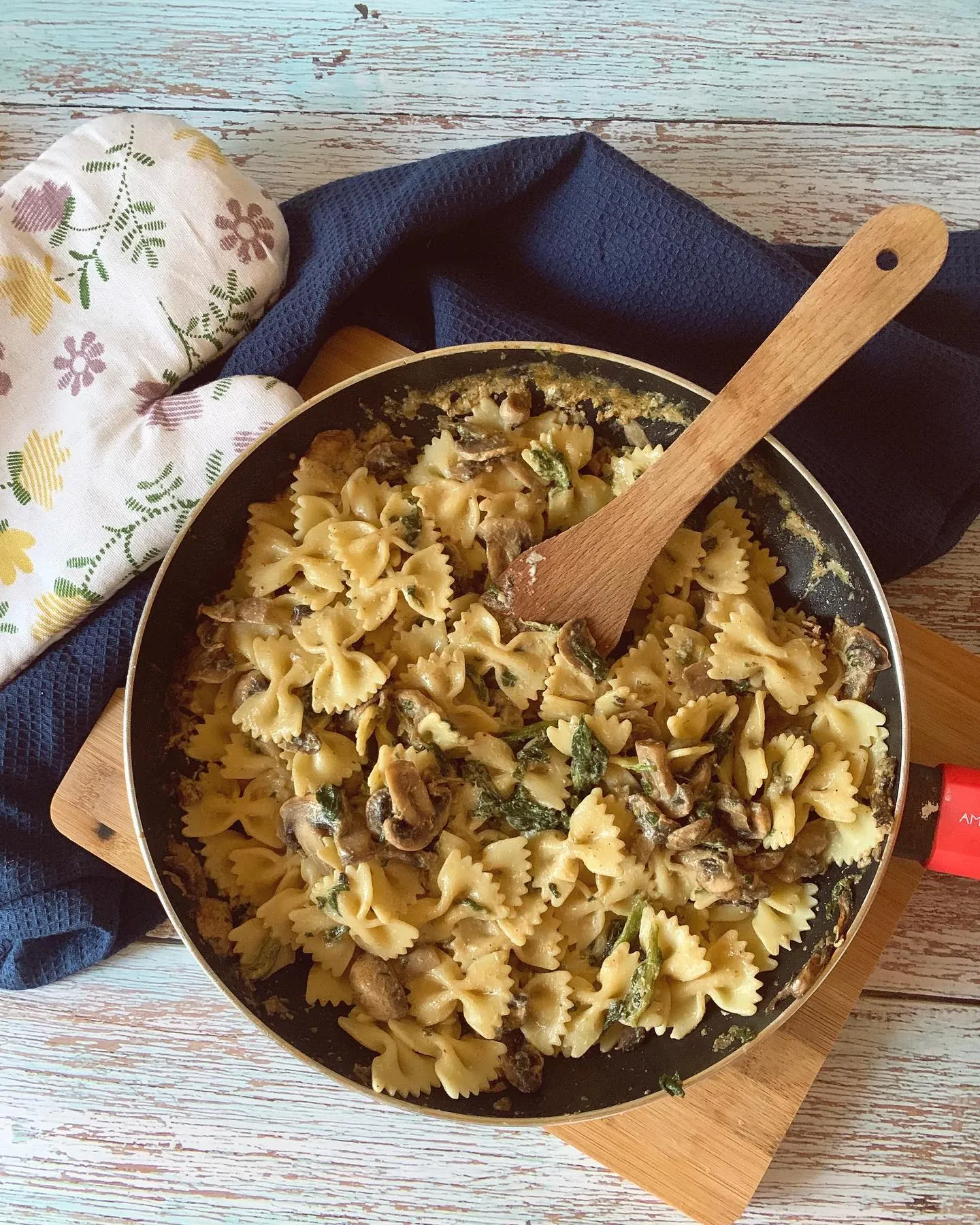 Makaron z pieczarkami i gorgonzolą