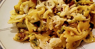 Makaron z gorgonzolą i szynką parmeńską