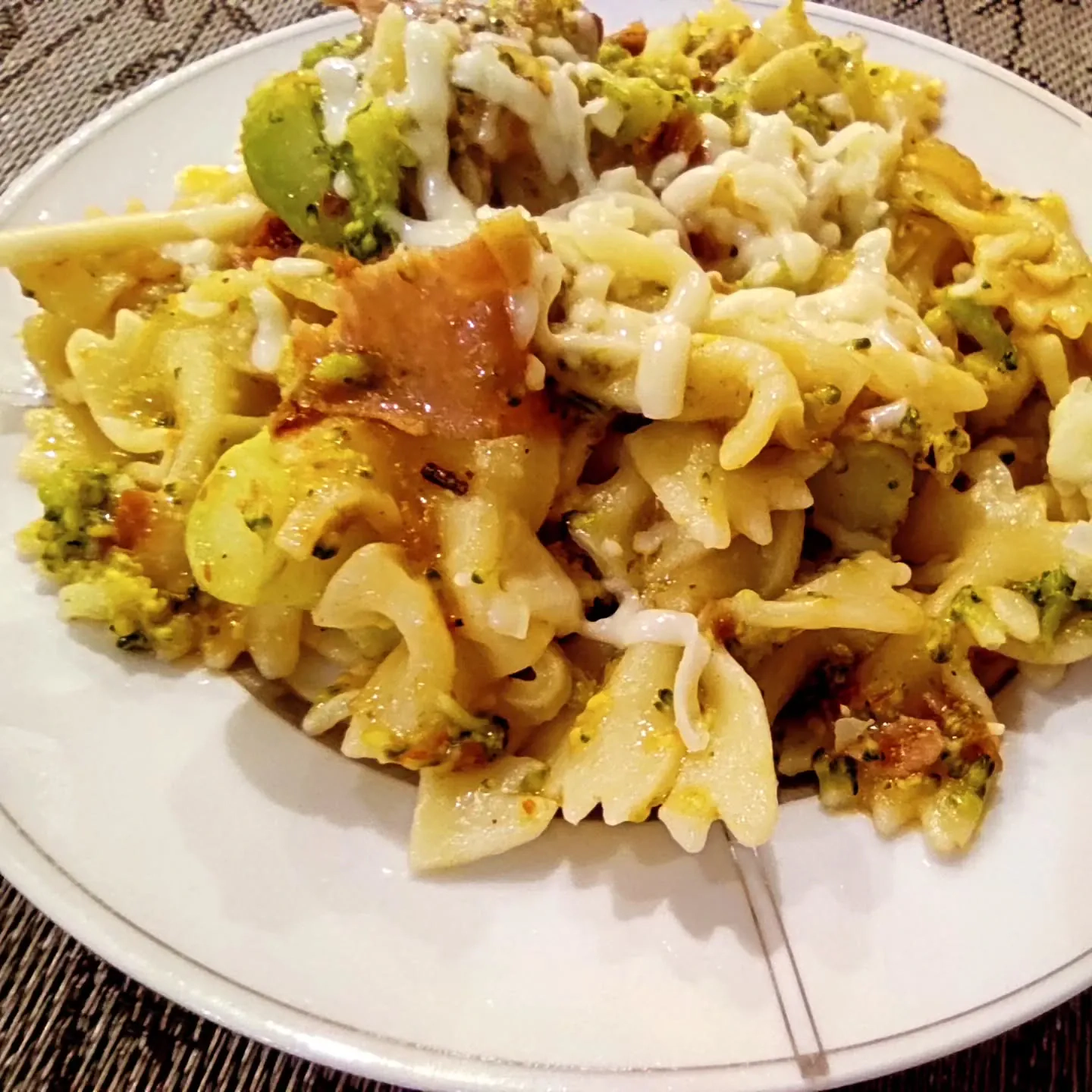 Makaron z gorgonzolą i szynką parmeńską