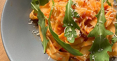 Makaron z ndują i ricotta