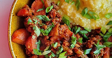 Gulasz z mięsa mielonego z indyka