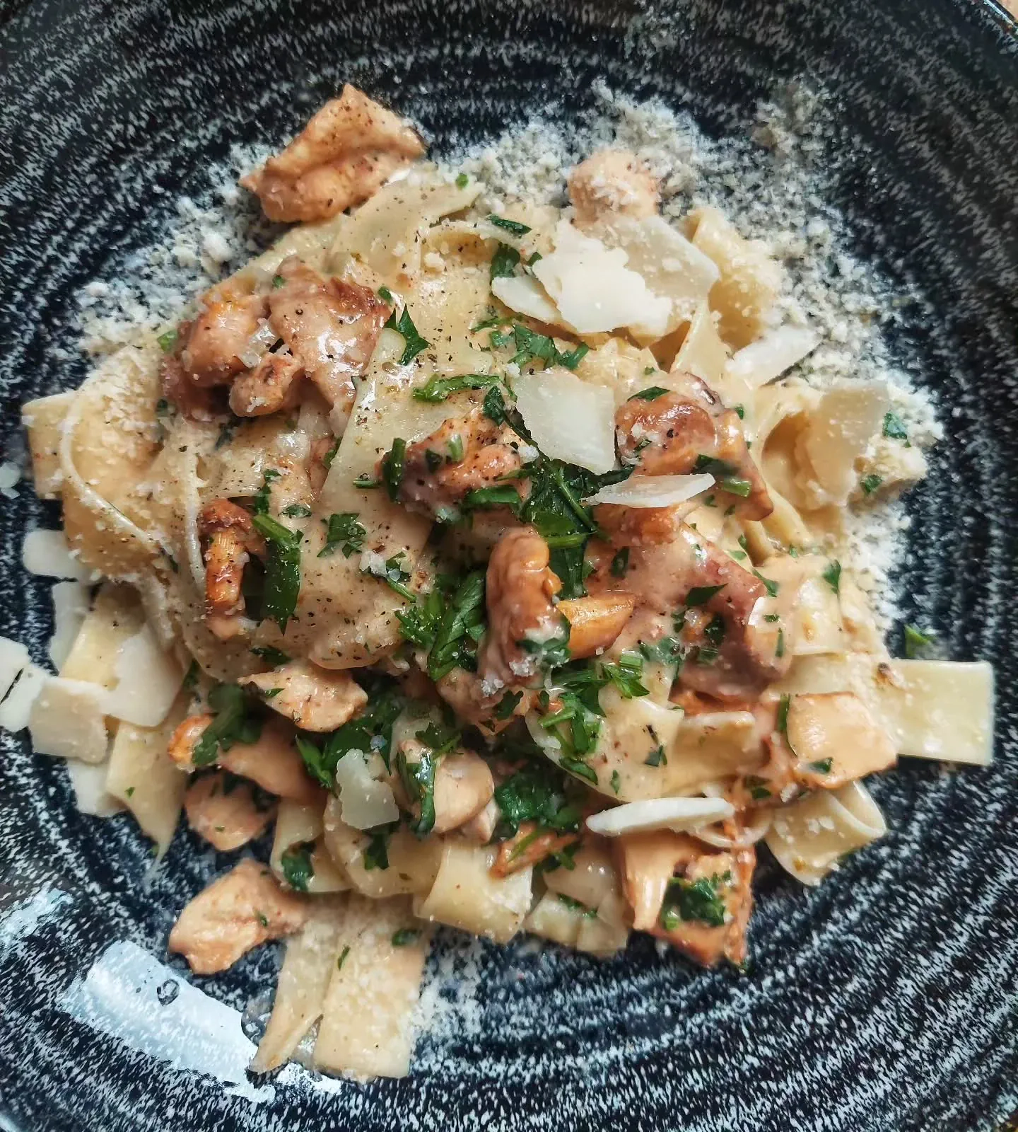 Makaron z kurkami i gorgonzolą