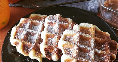 Purūs belgiški vafliai su kefyru pagal TV laidą „Beatos virtuvė“