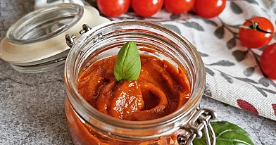 Orkaitėje keptų pomidorų padažas pagal Vytarą Radzevičių (įkvėpta TV laidos)