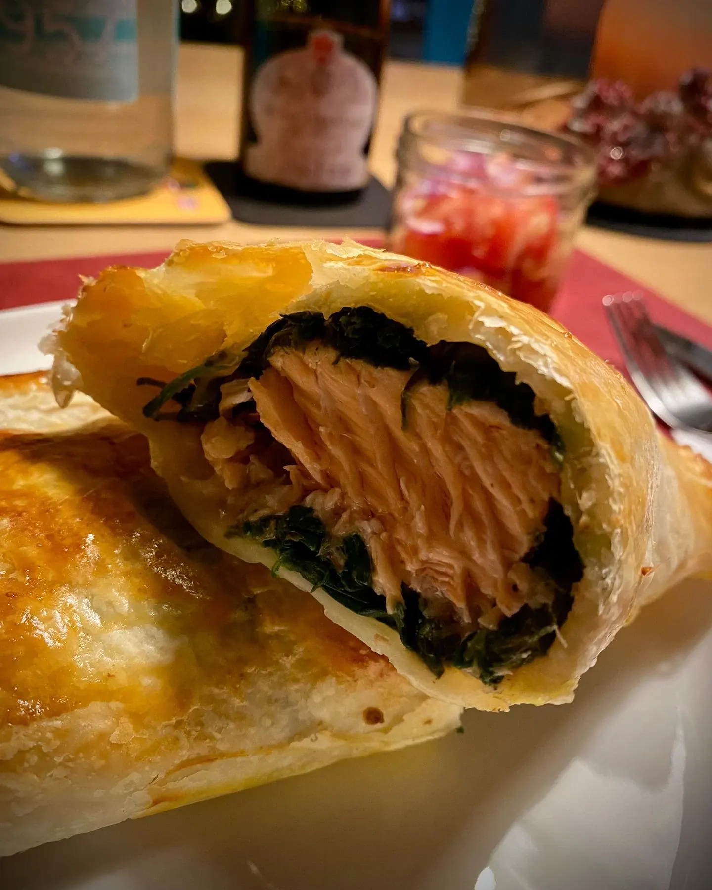 Lachs im Blätterteig mit Spinat