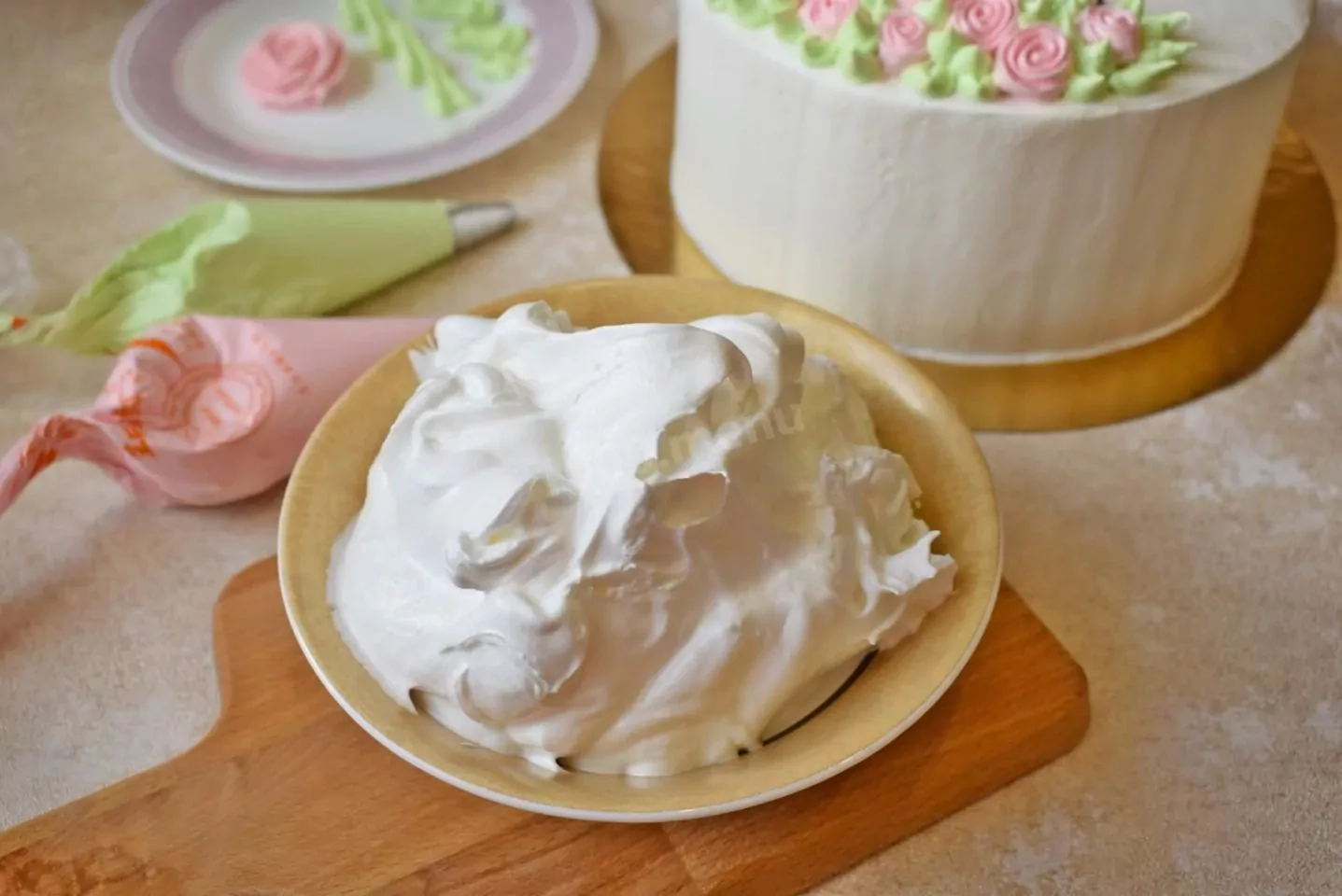 Krem białkowy do torta