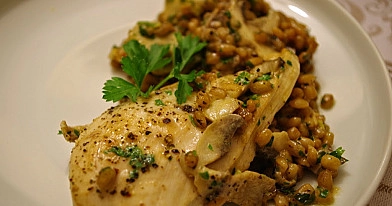 Perlinių kruopų risotto su vištos filė