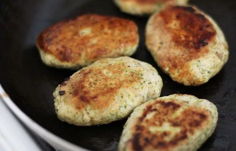 Vištienos ir brokolių zrazai su grybais