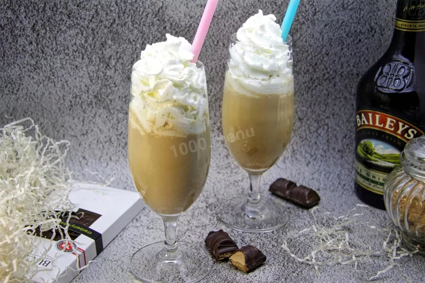 Koktajl z Baileysem i whiskey w domu