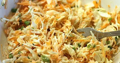 Kopūstų salotos su kefyro užpilu