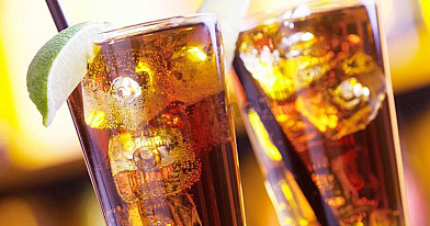Koktajl wódka, rum i tequila z colą - przepis na drink