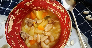 Pupelių sriuba su dešrelėmis