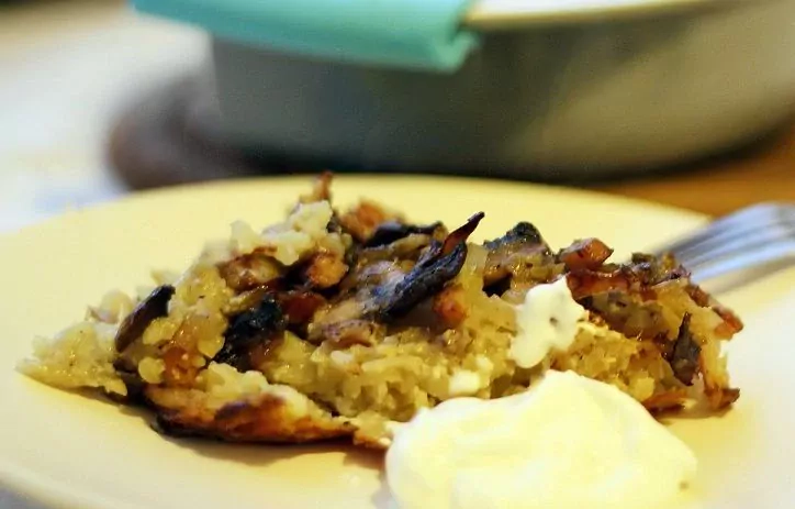 Tarkuotų bulvių apkepėlė su pievagrybiais