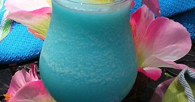 Blue Hawaiian - Mėlynas Havajietiškas (Blue Curacao likerio ir romo kokteilis)