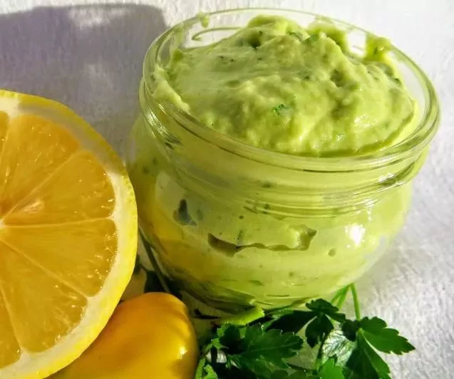 Naminis avokadų majonezas (keto receptas)
