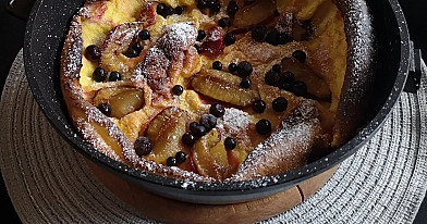 Olandiškas blynas su slyvomis