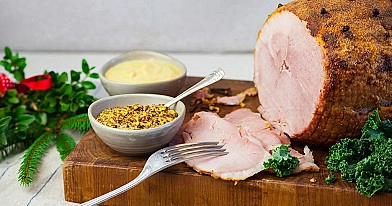 Šventinis Kalėdinis kumpis su traškia garstyčių plutele