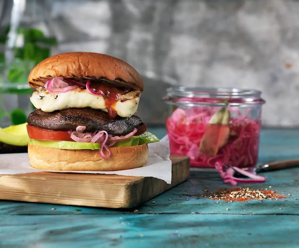 Vegetariškas suvožtinis su Portobello grybais ir halumi sūriu