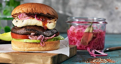 Vegetariškas suvožtinis su Portobello grybais ir halumi sūriu