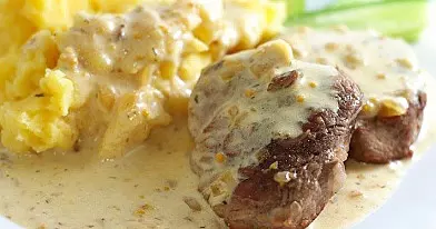 Išpjovos kepsneliai su garstyčių padažu