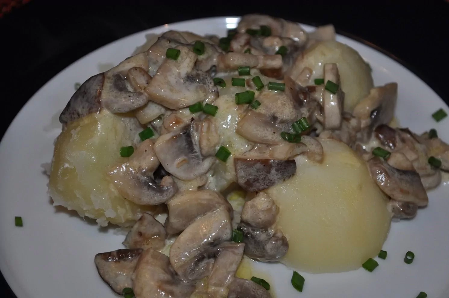 Грибы в сметане на сковороде. Замороженные грибы как приготовить на сковороде.