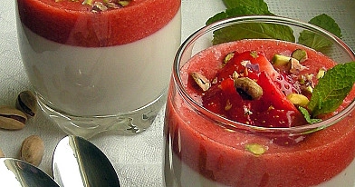 Panakota - Panna cotta su braškėmis ir jogurtu