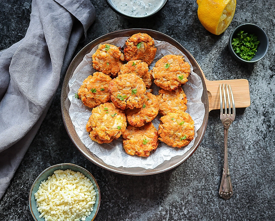Orkaitėje kepti žiedinių kopūstų kepsniukai (vegetariški)