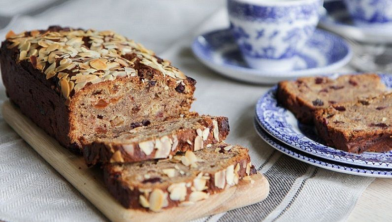 Веганский пирог с финиками