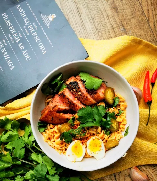 Antienos ir Ramen makaronų sriuba