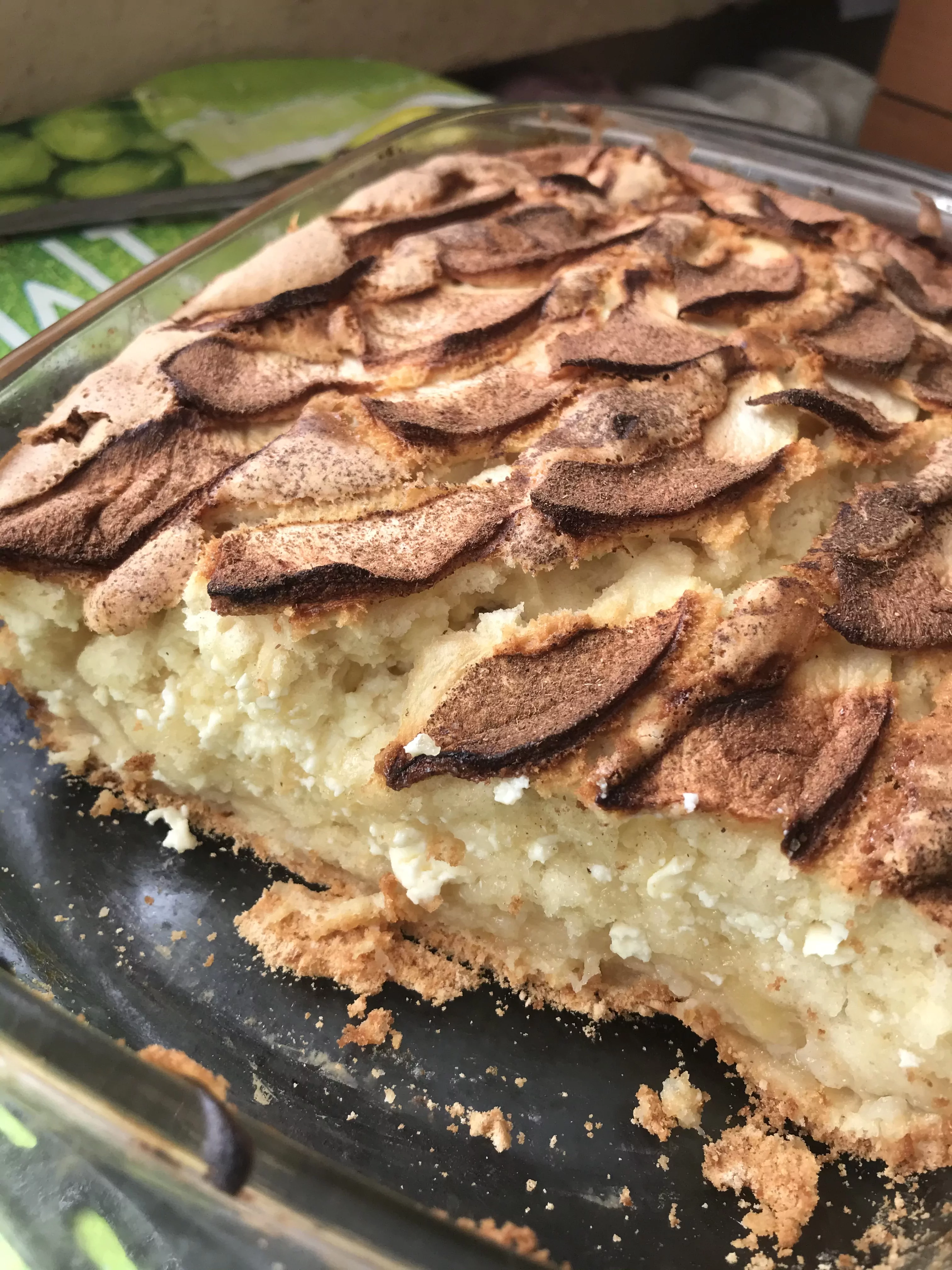 Obuolių pyragas "Šarlotė" su varške