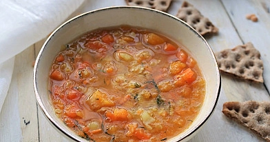 Суп из тыквы, сладкого картофеля и битого гороха