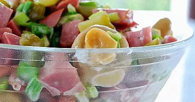 Салат из языка с шампиньонами