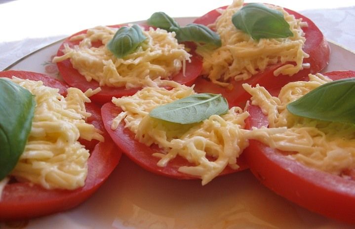 Pikantiška pomidorų užkandėlė