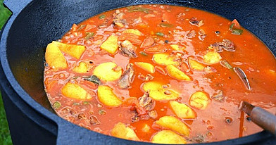 Kavurma - Šurpa sriuba kazane su aviena / jautiena ir bulvėmis