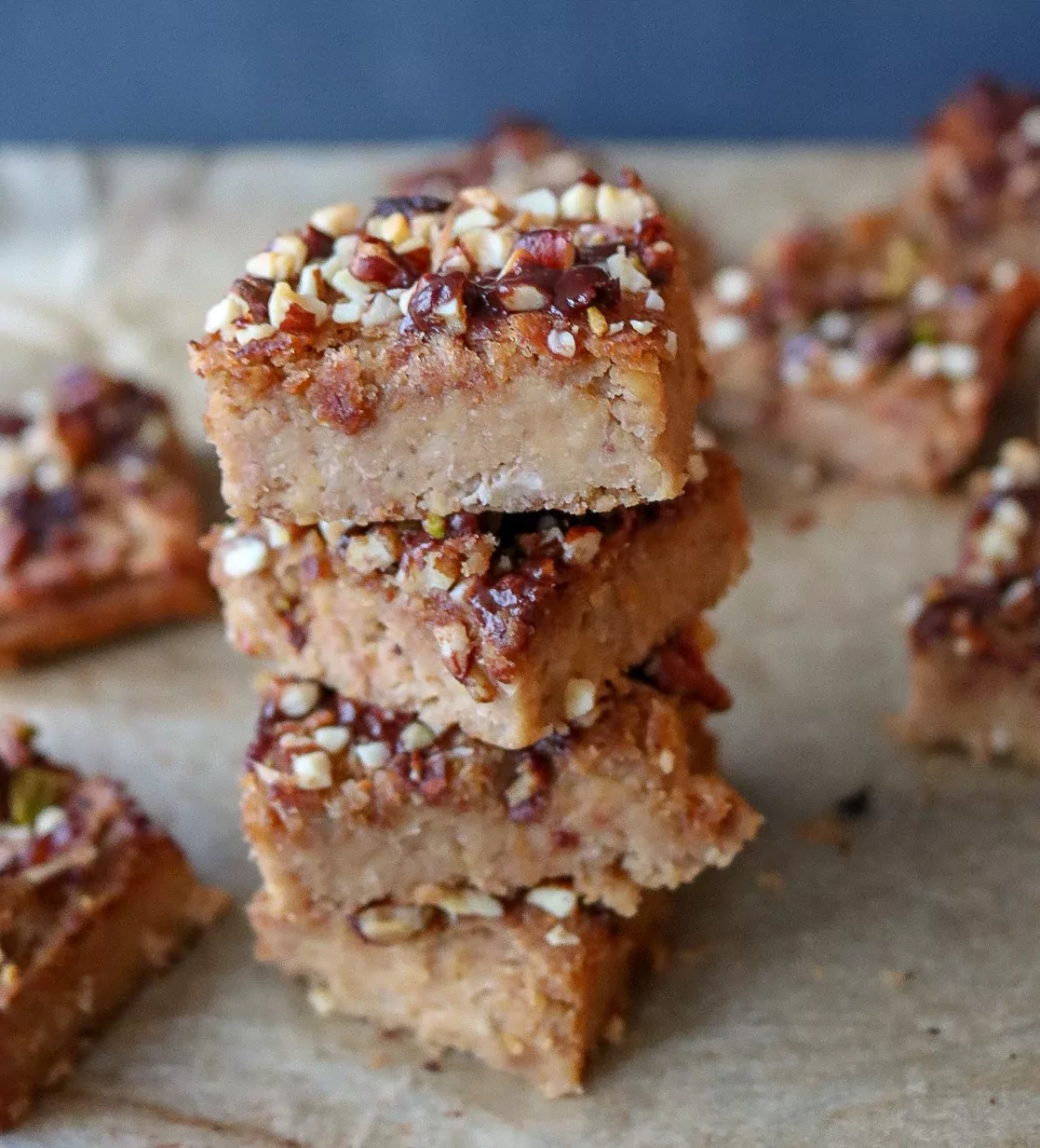 Веганские сладости без глютена: пирожные с ореховой пастой без муки