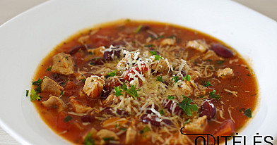 Суп из консервированных помидоров и индейки с фасолью и сыром