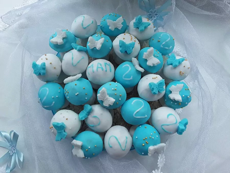 Naminiai biskvitiniai grybukai