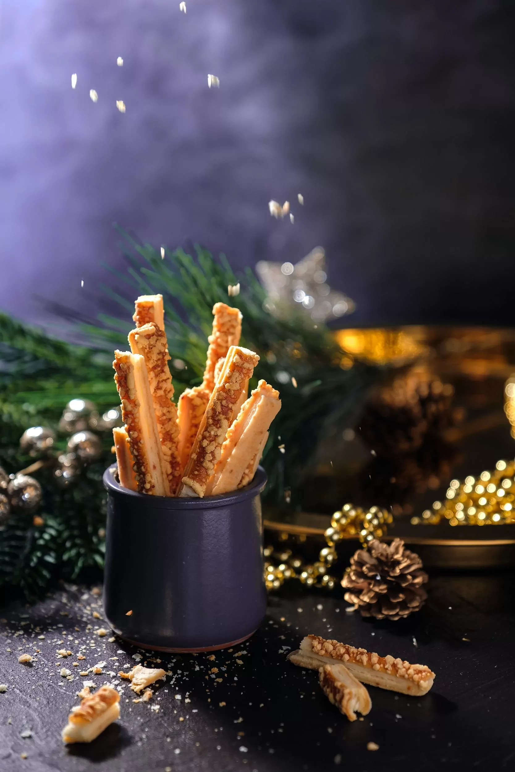 Sūrios ir traškios sezaminės lazdelės iš šaldytos tešlos