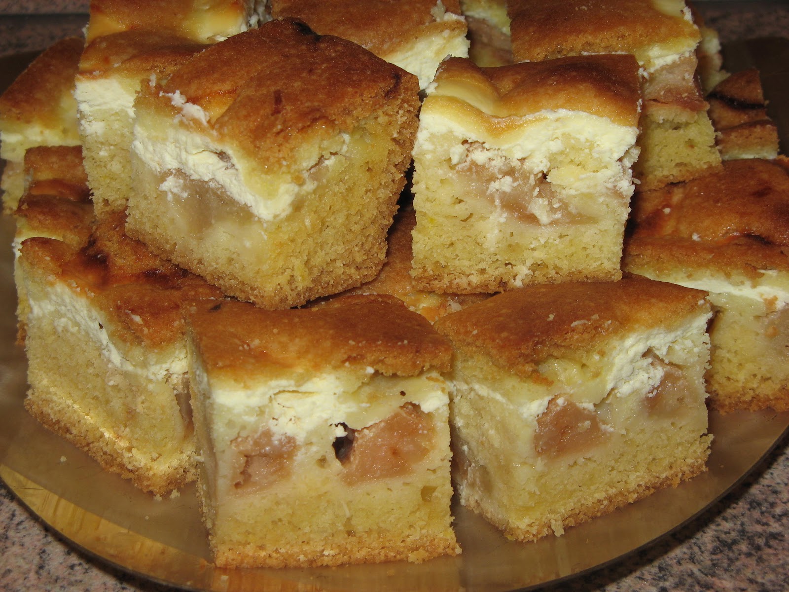PAKVIPO OBUOLIAIS: 20 SKANIAUSIŲ PYRAGŲ RECEPTŲ! PAKVIPO OBUOLIAIS: 20 SKANIAUSIŲ PYRAGŲ RECEPTŲ!