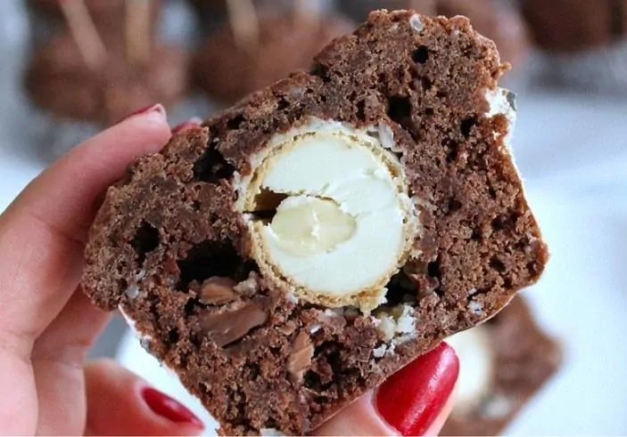 Šokoladiniai "Raffaello" keksiukai