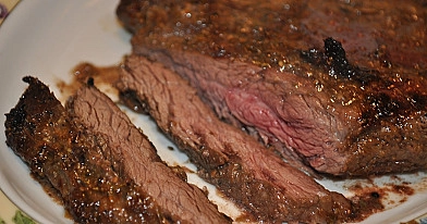 Jautienos paslėpsnies kepsnys Flank steak orkaitėje
