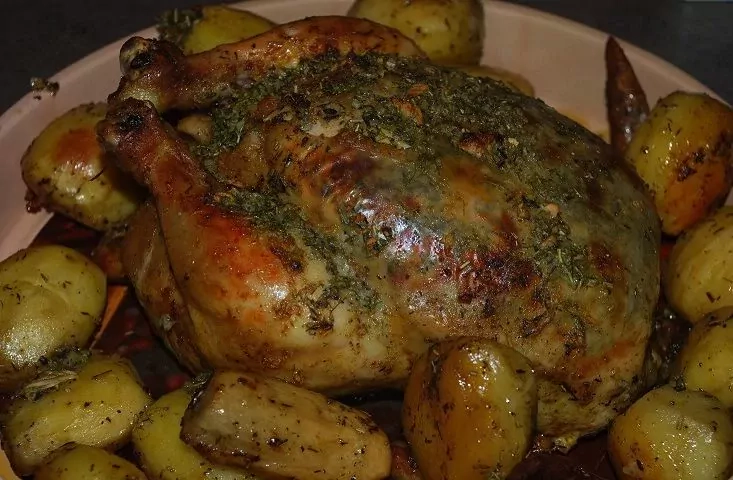 Keptas viščiukas su apelsinais