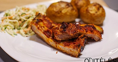 Маринованные, сочные и вкусные свиные ребрышки с картофелем в духовке