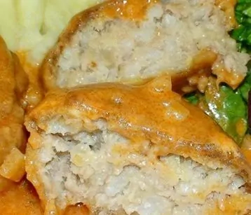 Tuno kukuliai su padažu