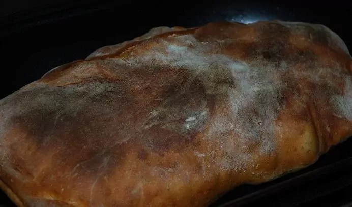 Tešlos luoboje troškinti šonkauliukai